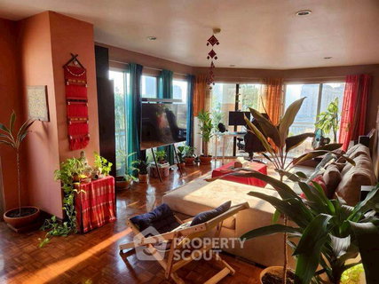 2-BR Condo at Pb Penthouse 2 near BTS Phra Khanong (ID 2427632)