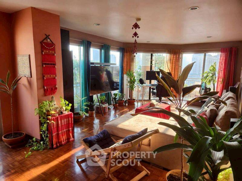 picture 2-BR Condo at Pb Penthouse 2 near BTS Phra Khanong (ID 2427632) - 1/9
