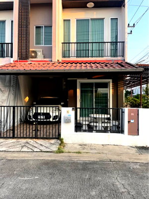 ทาวน์โฮม ม.ราชภัฏสวนสุนันทา ศาลายา : 🔥ขาย ทาวน์โฮม Baan Dee Bang Thorat บ้านดี บางโทรัด  ✅หลังริม พื้นที่กว้าง จอดรถได้ถึง 4 คัน หมู่บ้านติดถนนใหญ่พระราม 2