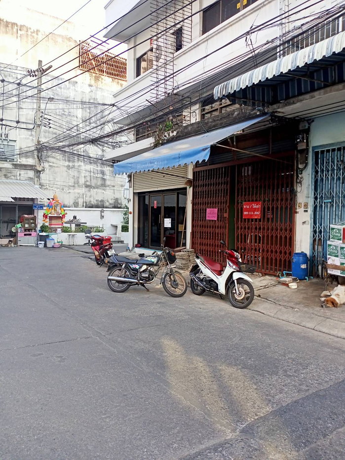 รูป ให้เช่าอาคารพาณิชย์5ชั้น จันทน์32 มีห้องน้ำและห้องนอนทุกชั้น ใกล้สถานีรถไฟฟ้าสุรศักดิ์ เหมาะสำหรับทำธุรกิจหรืออยู่อาศัย - รูปที่ 6/11