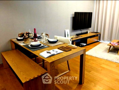 Condos for rent : 2-BR Condo At The Lumpini 24, 17th Floor, BTS Phrom Phong (ID 2438544)