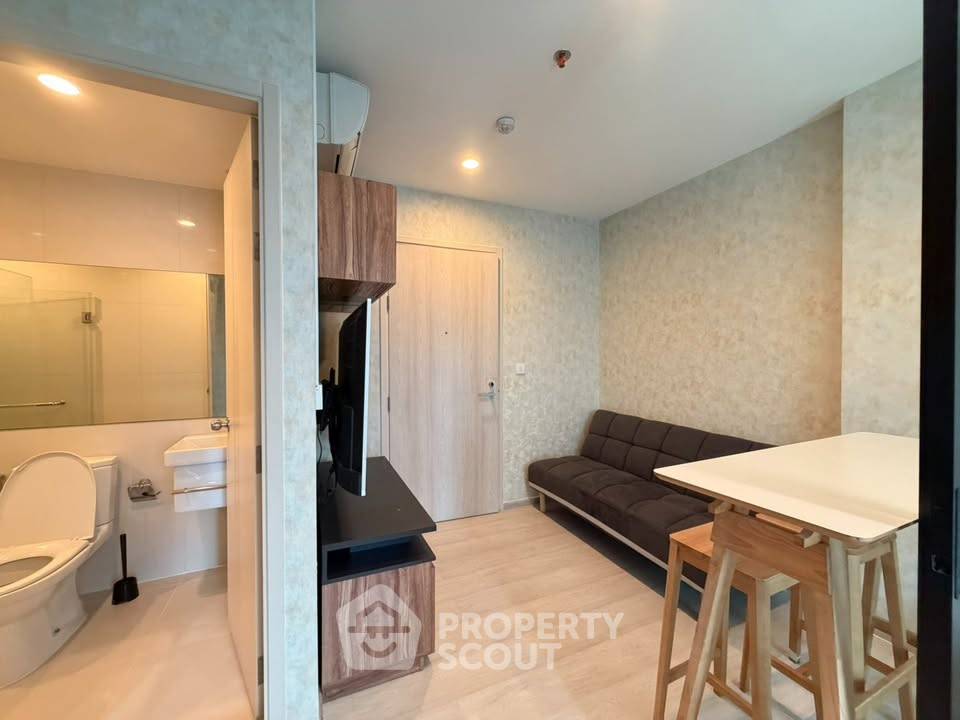 picture 1-BR Condo In Life Asoke, 29 Sqm Near ARL Makkasan (300m) (ID 2816271) - 2/8