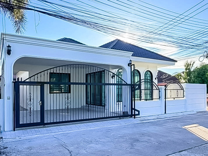 picture Corner Pool Villa for Sale Nong Prue East Pattaya - 5/25