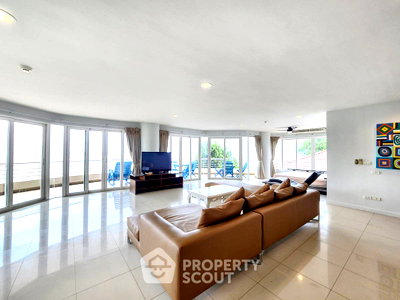 Condos for rent : 4-BR Condo at Baan Hansa Condo close to Cha-Am Beach (ID 1883541)