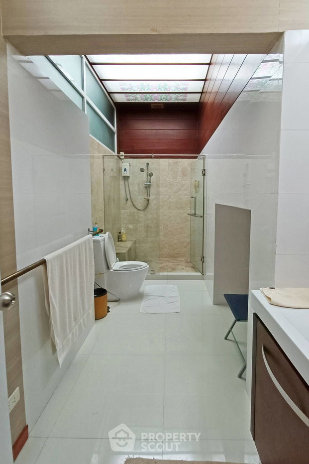 picture 4-BR Condo at Premier Condominium near BTS Phrom Phong (ID 1357274) - 15/20