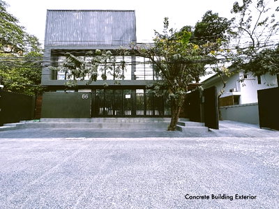 Home office for rent Chandrakasem Rajabhat University : 📣📣 For rent: 2 office buildings in the same area. A 3-story office building + a 2-story home office. Ratchada 32, near MRT Ladprao.