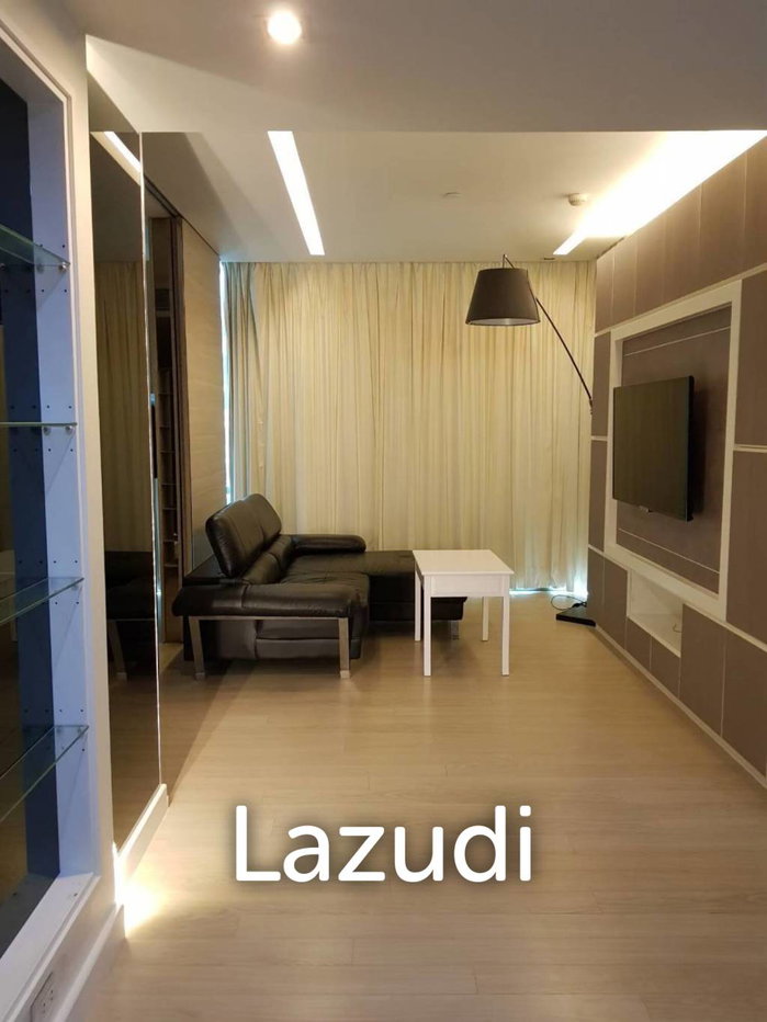 รูป 52 sqm 1 Bedroom Condo on 21st Floor at The Room Sukhumvit 21 Bangkok - รูปที่ 2/16