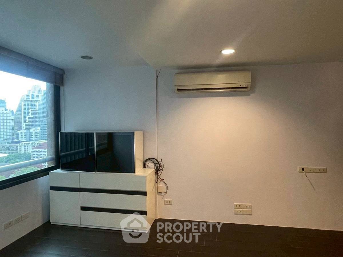 รูป คอนโด 1-ห้องนอน ที่ อโศก ทาวเวอร์ คอนโดมิเนียม ใกล้ MRT เพชรบุรี (ID 2622819) - รูปที่ 13/19