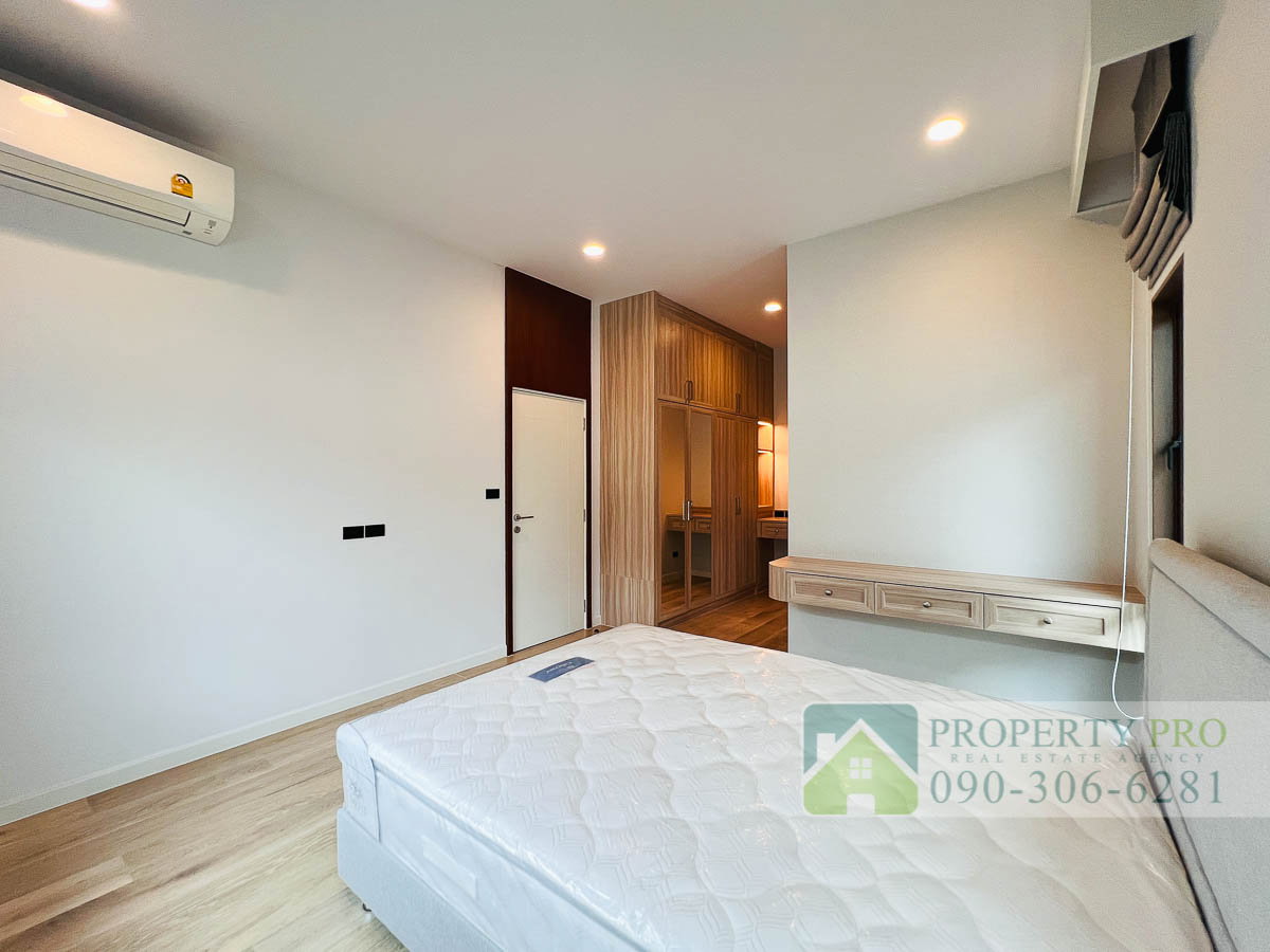 รูป ขาย บ้าน บุราสิริ กรุงเทพกรีฑา บ้านเดี่ยว 4 ห้องนอน 77 ตรว 330 ตรม บ้านใหม่ เฟอร์นิเจอร์ครบ มีห้องแม่บ้าน ใกล้ รามคำแหง พระราม 9 ลาดพร้าว : MF26S-004 - รูปที่ 29/40