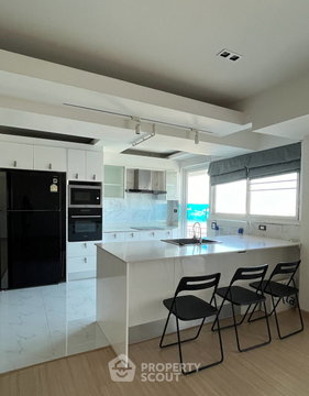 3-BR Condo at Royal Castle Sukhumvit near BTS Phrom Phong (ID 1985761)