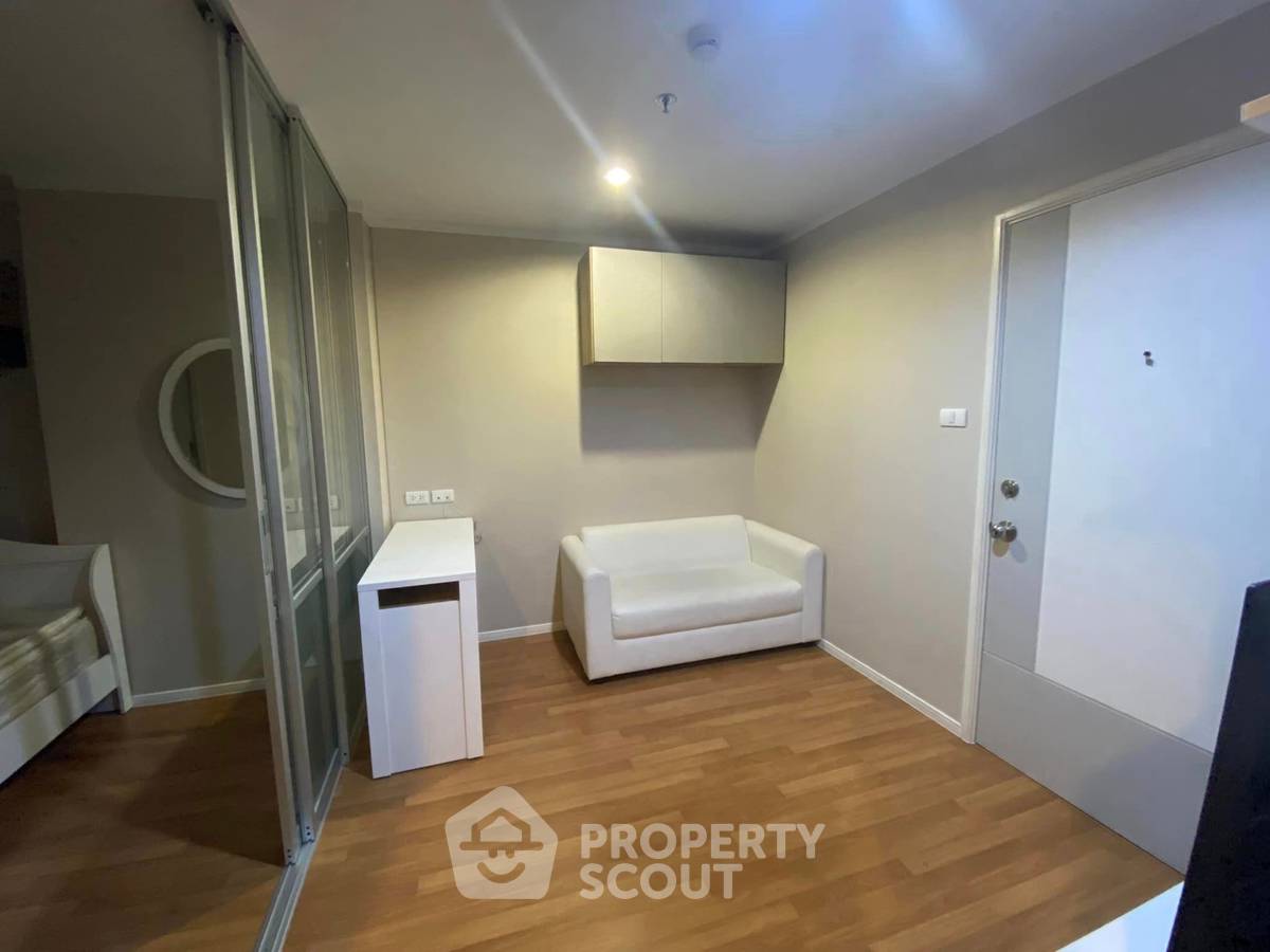 picture Attractive Price 1-BR Condo At Lumpini Park Rama 9 Ratchada, Near MRT Phra Ram 9 (ID 1542103) - 5/14