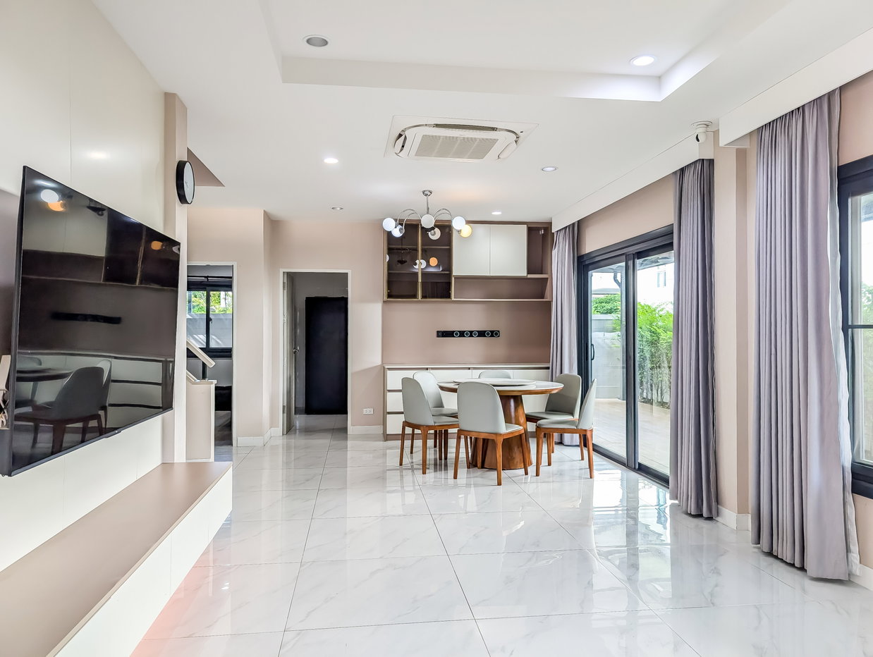 รูป House for Sale Thung Klom East Pattaya Spacious Outdoor Area - รูปที่ 3/25