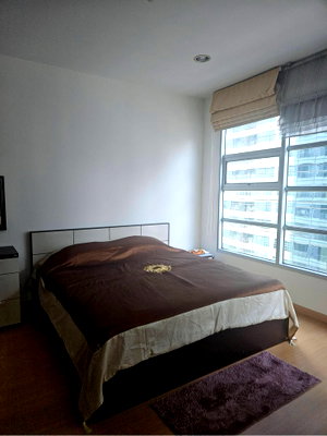 Condos for rent : S95 Condo for rent: Baan Klang Krung Siam - Pathumwan, next to BTS Ratchathewi. Spacious and comfortable room. Just bring your luggage and move in!