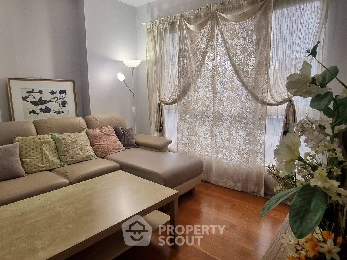 รูป คอนโด 2 ห้องนอน Hive Taksin ห่าง BTS วงเวียนใหญ่ 100 ม. ชั้น 8 (ID 2363976) - รูปที่ 2/32