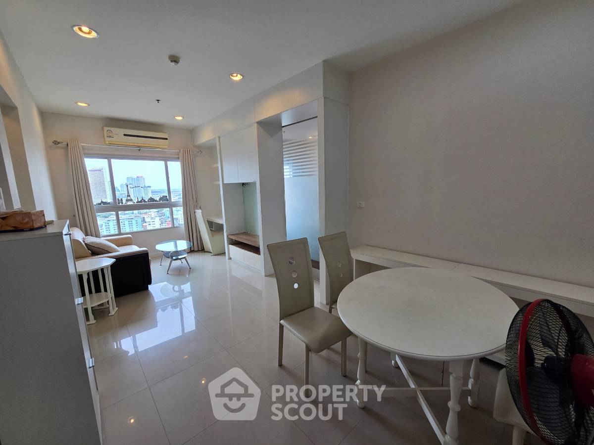 รูป คอนโด 1-ห้องนอน ที่ คิว. เฮ้าส์ สาทร ใกล้ BTS กรุงธนบุรี (ID 2733893) - รูปที่ 3/17
