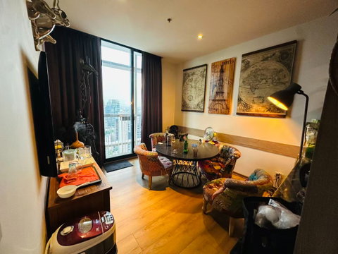 Park 24 | Ultra-High Floor 44th Story Luxury 2BR Condo in Phrom Phong 45,000 THB / Month