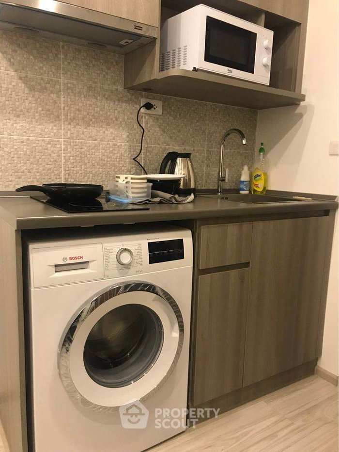 picture 1-BR Condo at Ideo Mobi Grand Interchange Bangsue near MRT Tao Poon (ID 683272) - 2/4