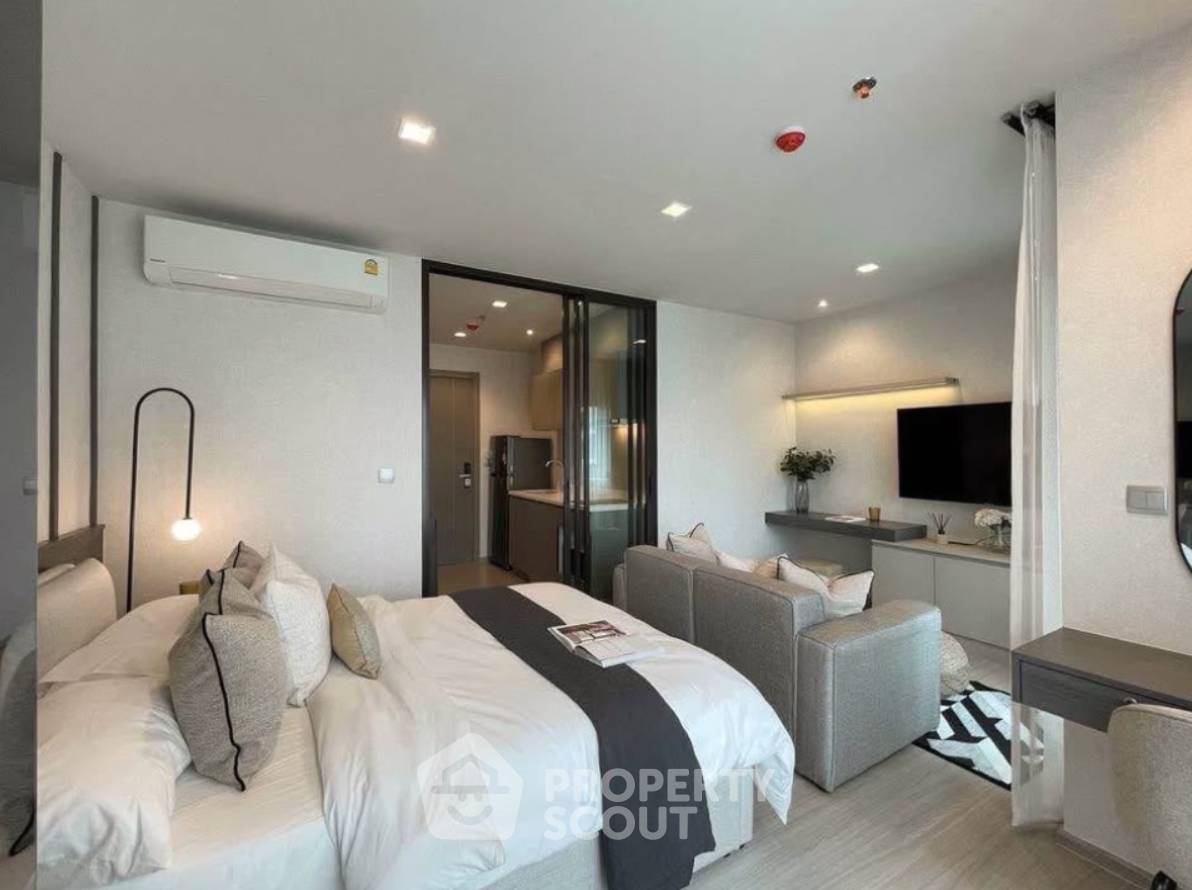 picture Studio Condo at Life Asoke - Rama 9 near MRT Phra Ram 9 (ID 2575506) - 1/5