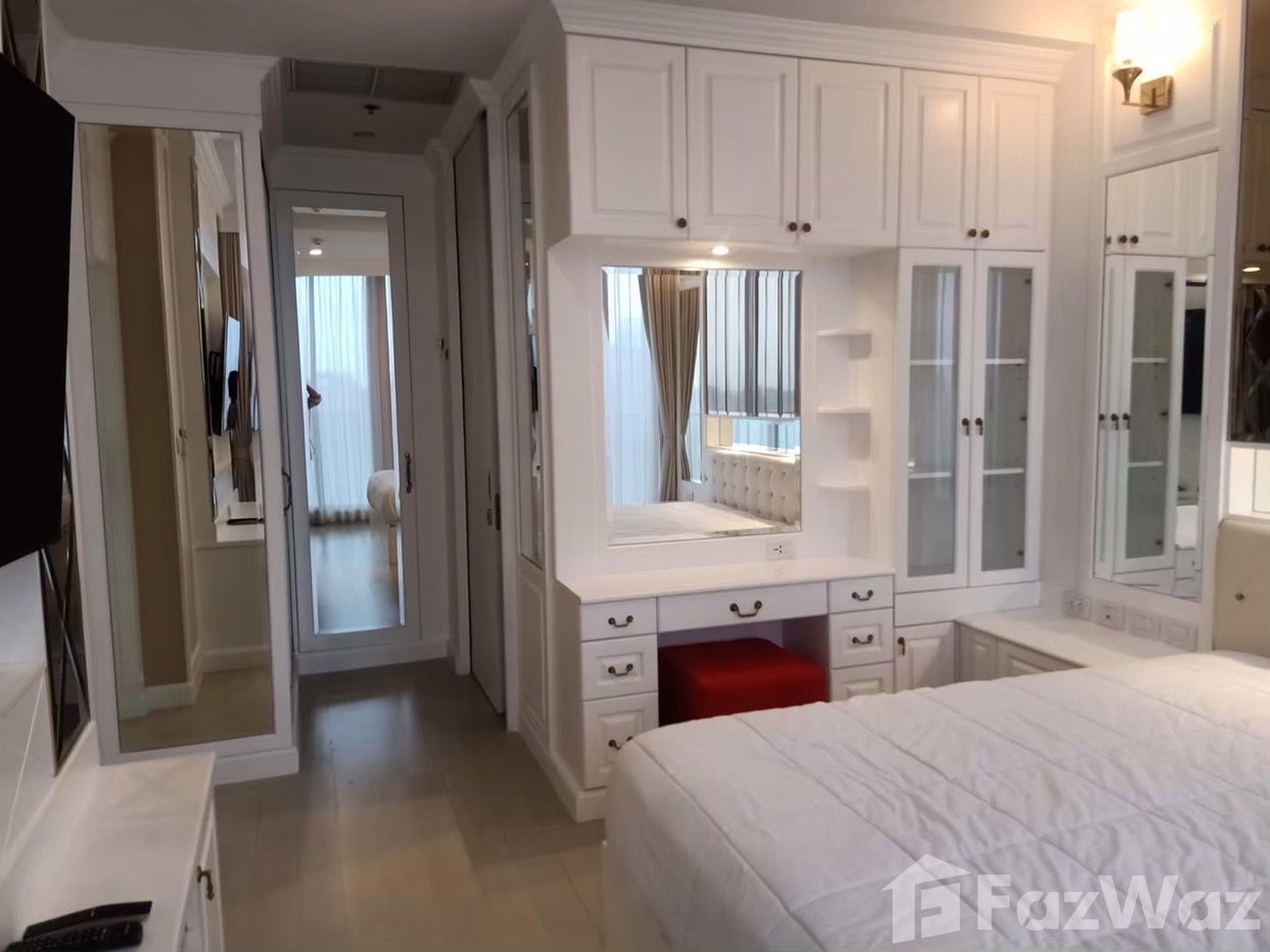 picture 2 Bedroom Condo for sale at Noble Ploenchit  1134628 - 10/19