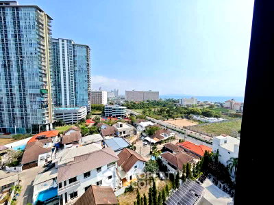 Condos for sale : 1-BR 35 Sqm On 10th Floor, Dusit Grand Condo View 📍 Jomtien Beach (ID 2366473)