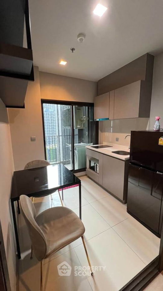 picture 1-BR Condo at Life Asoke - Rama 9 near MRT Phra Ram 9 (ID 2560915) - 6/12