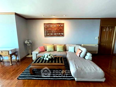 Condos for rent : 3-BR Condo at Sathorn Gardens near MRT Si Lom (ID 2847758)