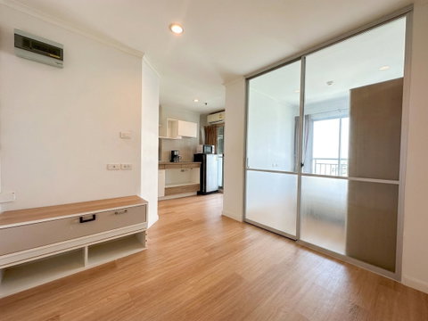 🌿✨ For Rent: Lumpini Park Pinklao ✨🌿 💰 Only 9,000 THB/month