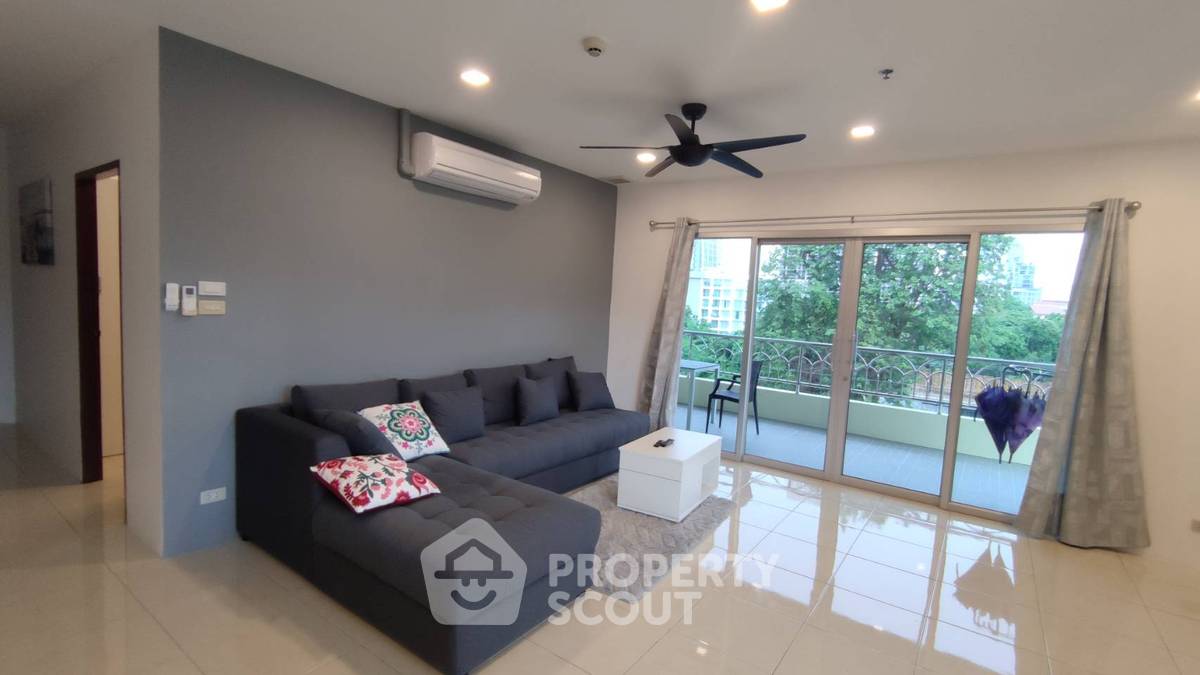 picture 3-BR Condo at Nordic Park Hill close to Phratamnak (ID 1798402) - 5/19