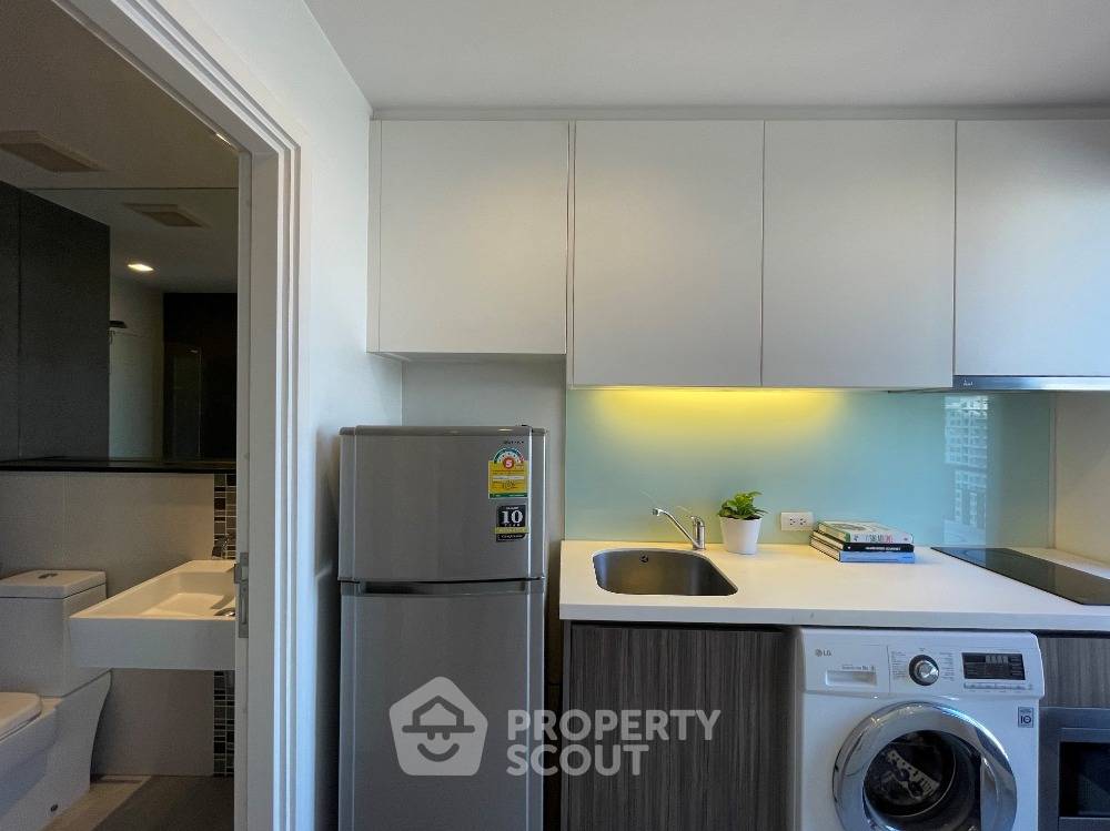 picture 1-BR Condo at Urbano Absolute near BTS Krung Thon Buri (ID 404206) - 5/12