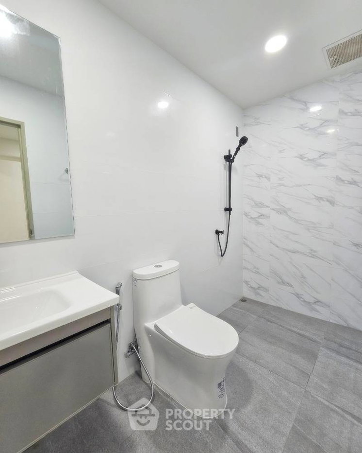 picture 2-BR Townhouse in Khlong Kum (ID 1750035) - 6/13