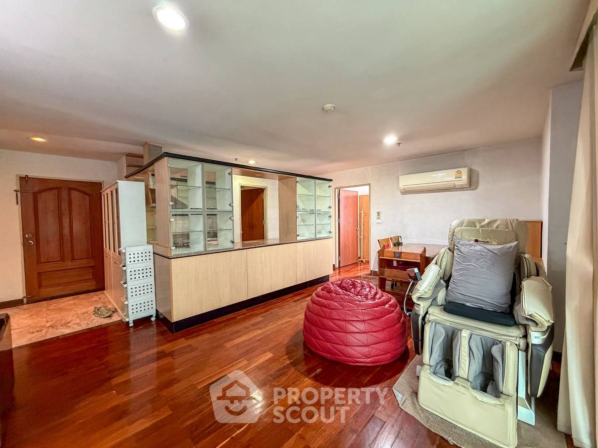 picture 2-BR Condo at Asoke Place near MRT Sukhumvit (ID 2933127) - 4/14