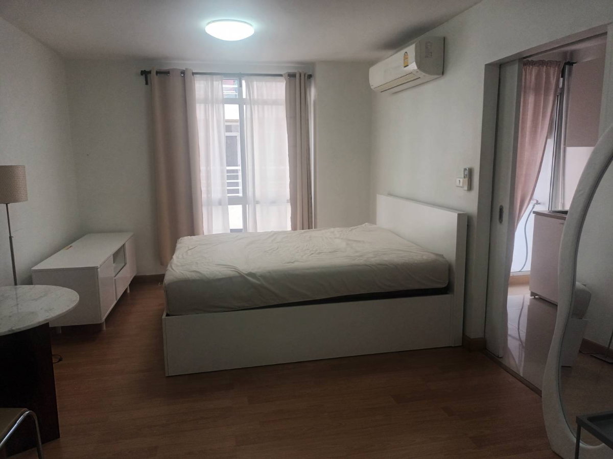 picture Condo right next to BTS On Nut station, only 400 meters away!!! - 1/10