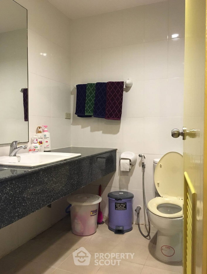 picture 1-BR Condo The Platinum Condominium • 13th-Floor 45 Sqm Near ARL Ratchaprarop (ID 511319) - 6/8
