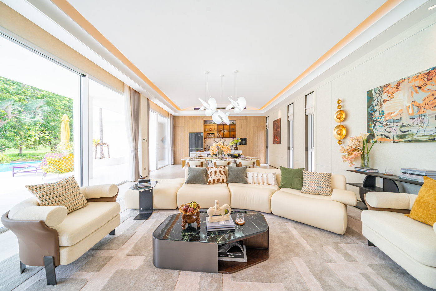 รูป Luxury Golf Course Pool Villa for Sale Huay Yai East Pattaya - รูปที่ 5/29