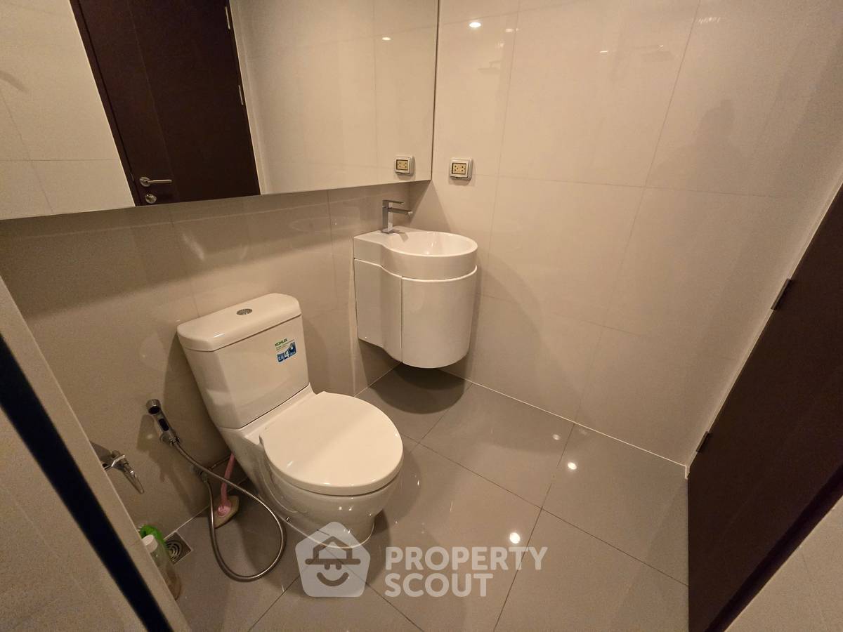 picture 1-BR Condo at Rhythm Asoke near MRT Phra Ram 9 (ID 2738964) - 14/15