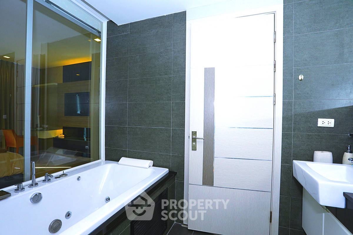 picture 3-BR Condo at Apus Condominiums close to Central Pattaya (ID 1104055) - 29/35