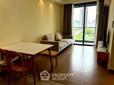 คอนโดให้เช่า : คุ้มค่า คอนโด 1 ห้องนอน 35 ตร.ม. Regal Sathon-Naradhiwas (ID 2911294)
