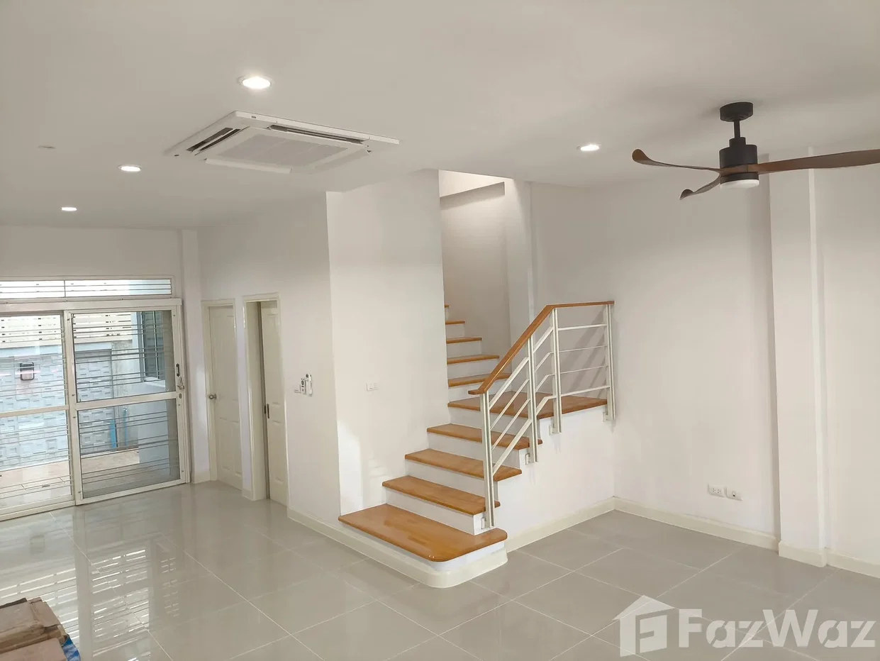 picture For Rent 3 Bed Town House at Rama 9 6414360 - 1/14