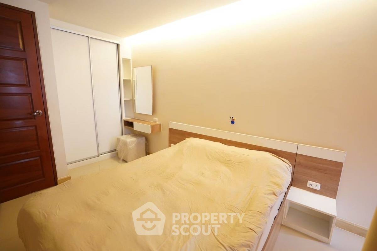 picture 1-BR Condo For Sale At Emerald Residence Ratchada, 2nd-Floor near MRT Huai Khwang (ID 1844669) - 4/13