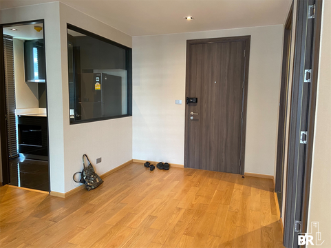 Altitude Samyan-Silom Location Near Employment, Surrounded by Lifestyles near MRT Sam Yan Station
