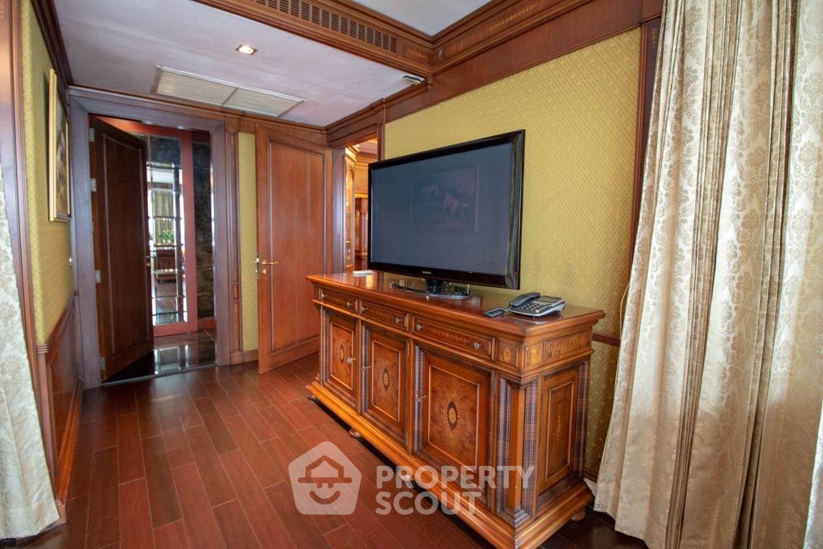 รูป คอนโด 3-ห้องนอน ที่ เลอ รัฟฟิเน่ สุขุมวิท 31 ใกล้ BTS พร้อมพงษ์ (ID 2874062) - รูปที่ 24/50