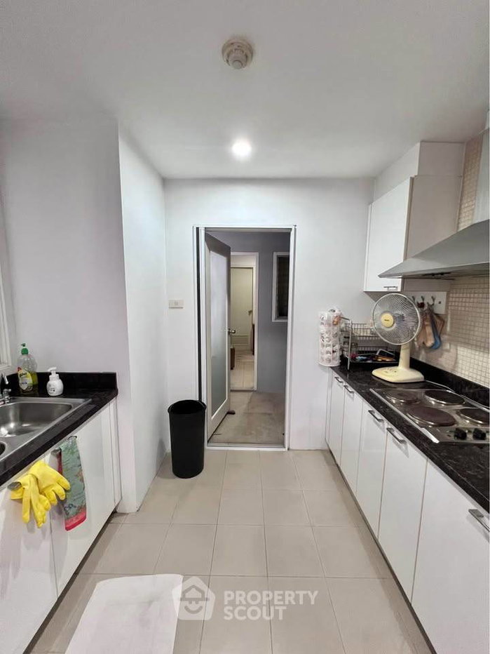 picture 3-BR Condo at Baan Siri 24 near BTS Phrom Phong (ID 2721600) - 5/11