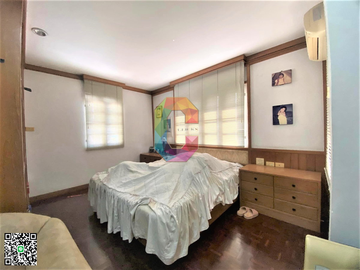 รูป ขาย บ้านเดี่ยว หลังมุม 135 ตร.ว. เน้นที่ดิน ขายตามสภาพ ม.ธารารมณ์ ซ.รามคำแหง150  6+1นอน มีห้องด้านล่าง - รูปที่ 12/24