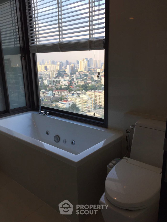 รูป คอนโด 1-ห้องนอน ที่ ริทึ่ม สุขุมวิท 44/1 ใกล้ BTS พระโขนง (ID 824332) - รูปที่ 4/6