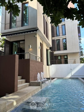 3-BR Condo at Baan Lux - Sathon near MRT Khlong Toei (ID 2090680)
