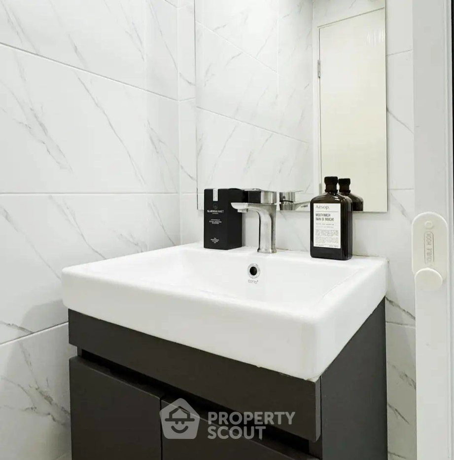 picture 1-BR Condo at Atmoz Ratchada-Huaikwang in Wang Thonglang (ID 2063122) - 11/12