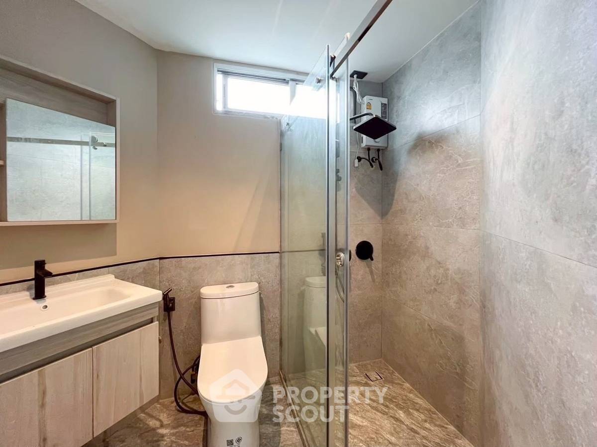 picture 2-BR Condo at Wittayu Complex near BTS Phloen Chit (ID 2744540) - 11/12