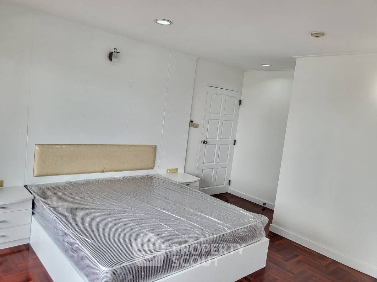 picture 3-BR Condo at Richmond Palace Condominium near BTS Phrom Phong (ID 1576118) - 6/20