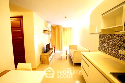 ขายคอนโด : คอนโด 1 ห้องนอนขายที่ Emerald Residence Ratchada ชั้น 2 ใกล้ MRT ห้วยขวาง (ID 1844669)