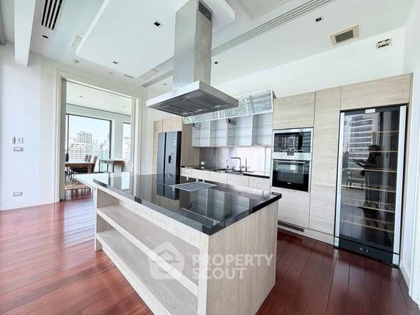 รูป คอนโด 3-ห้องนอน ที่ เลอ รัฟฟิเน่ สุขุมวิท 39 คอนโดมิเนียม ใกล้ BTS พร้อมพงษ์ (ID 2636870) - รูปที่ 3/14